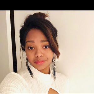 Meet your Posher, Kera